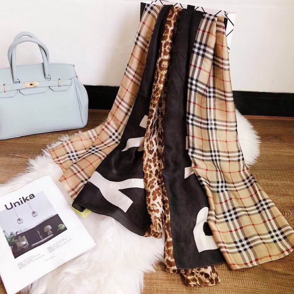 Bv*b*rry Scarf